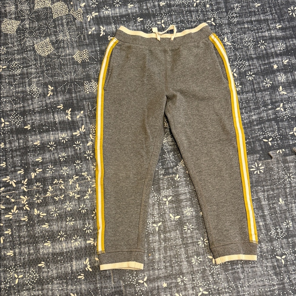 Hanna Andersson 6-7 Gray Sweats with Yellow Stripes